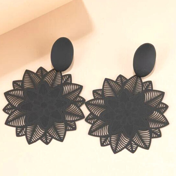 Black Dangle Earrings Boho Floral Flower Drop Earrings Vintage Design Sunflower - Picture 3 of 4